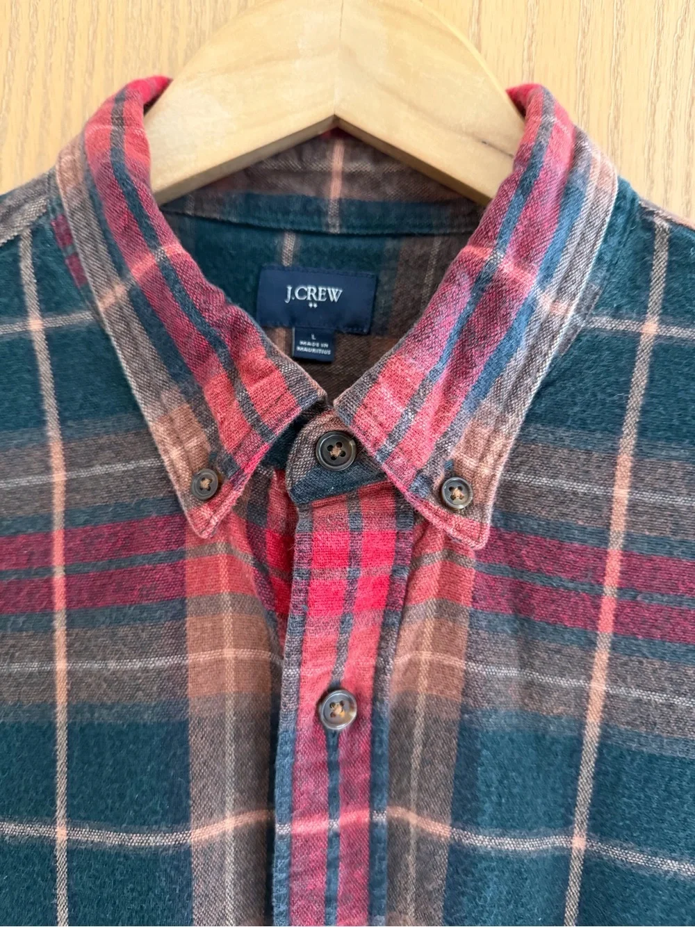 J.Crew EUC Cozy Red Green Plaid Elbow Patch Button-Down Long Sleeve Men’s Size L